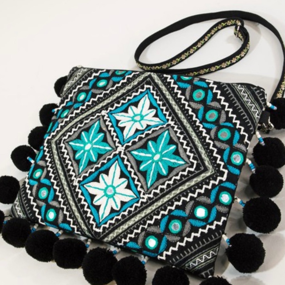 BUC🖤💙Ruggine HANDMADE crossbody bag w/mirror accents+black pom-pom
accents! - Picture 5 of 6